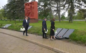 LIVE // Maia Sandu, Igor Grosu și Dorin Recean depun flori la Complexul Memorial „Eternitate”